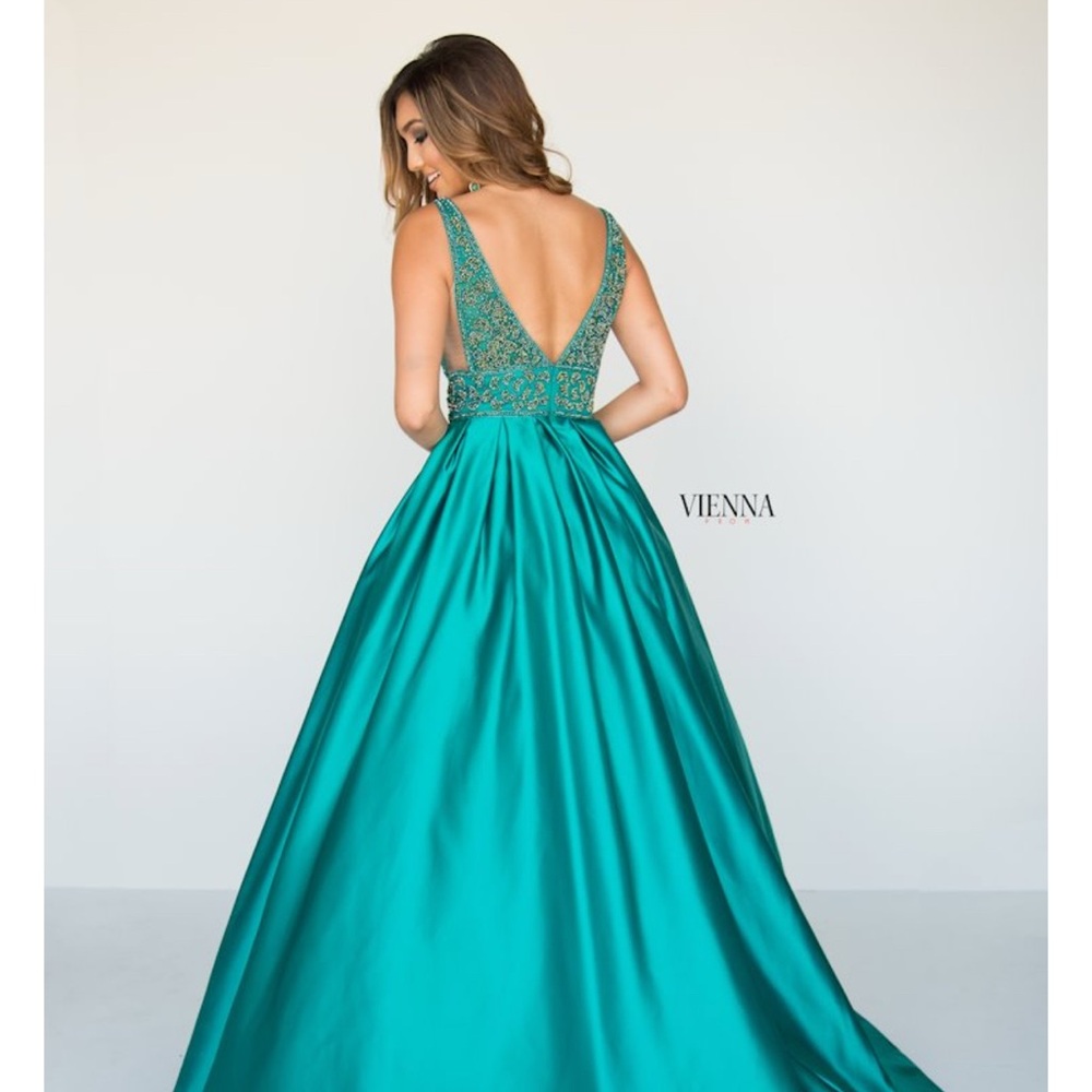 Vienna Prom Deep Aqua Sleeveless V-neck Plunge Gown - Picture 3 of 15
